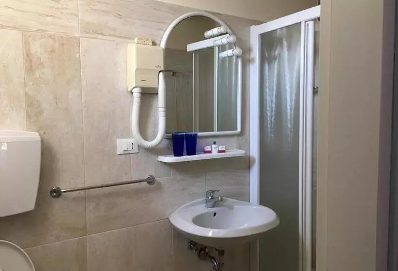 Standard Kolmen Hengen Huone Parveke, La Maison By Hotel Aldebaran