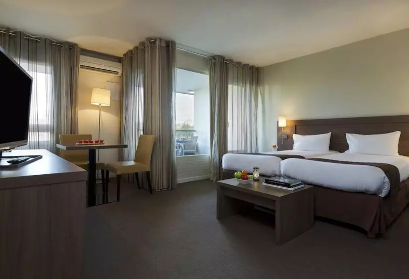 استودیوی سوپریور, Residence La Reserve Geneve Ferney Voltaire
