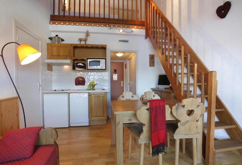 شقة غرفة واحدة, La Pradella