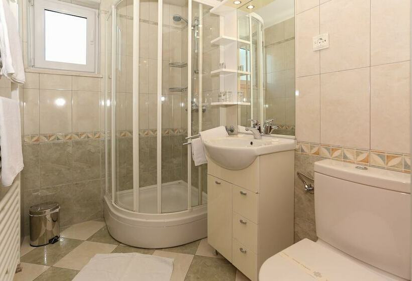 Апартаменты Deluxe 1 Спальня, Aparthotel Astoria