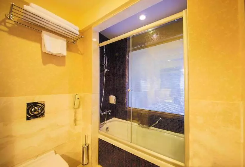 Standard Triple Room Sea View