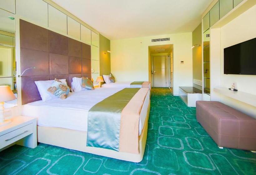 Quarto Triplo Superior, Horus Paradise Resort - All Inclusive