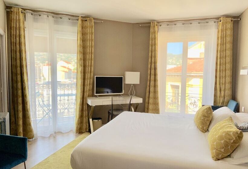 חדר סופריור, Amiraute