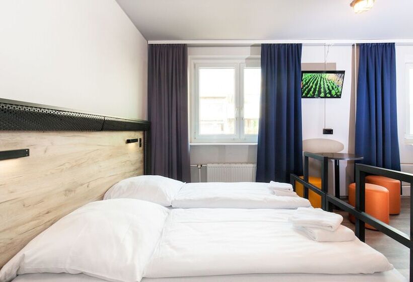 اتاق استاندارد چهار تخته, a&o Berlin Hauptbahnhof
