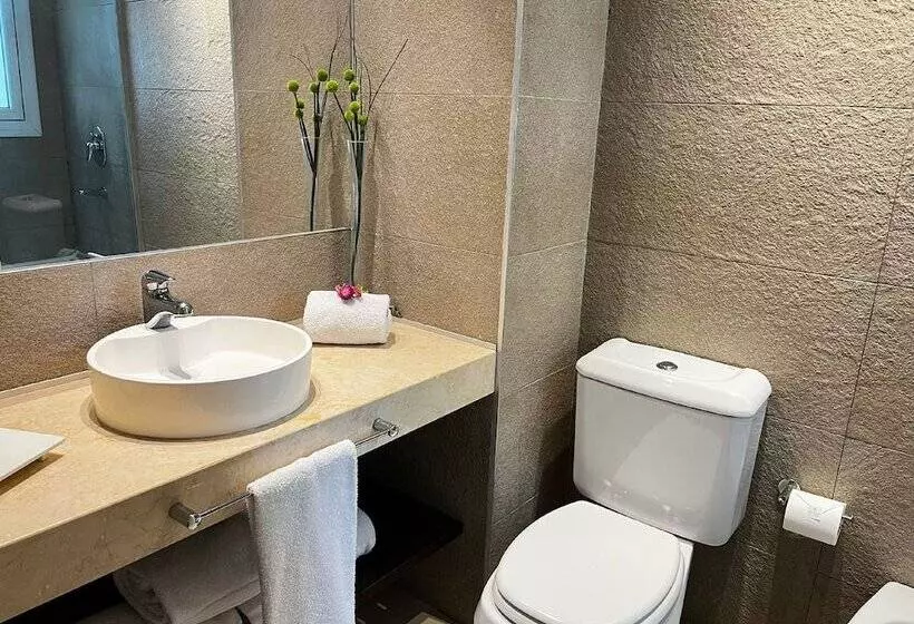سوئیت با بالکن, Awwa Suites & Spa
