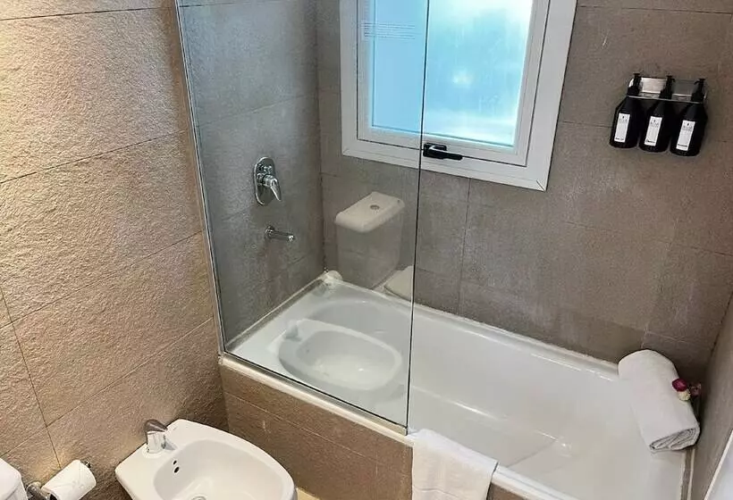 سوئیت با بالکن, Awwa Suites & Spa