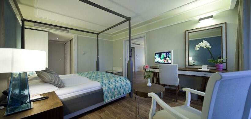 اتاق خانوادگی, Club Grand Side Amazon Water World   All Inclusive