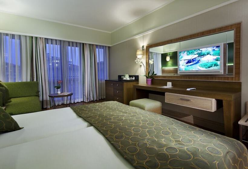 اتاق استاندارد سه نفره, Club Grand Side Amazon Water World   All Inclusive