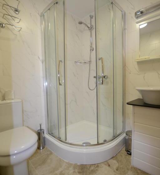 スタンダードルーム, Cranbrook