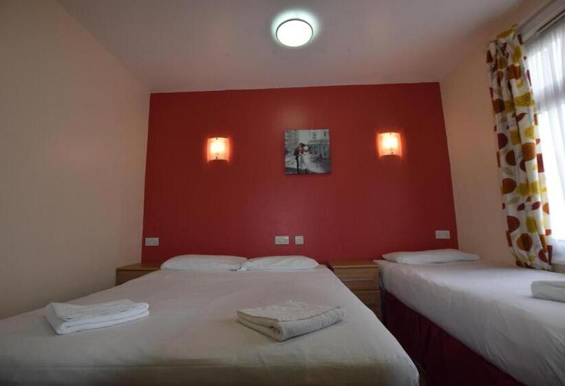 スタンダードトリプルルーム, Cranbrook