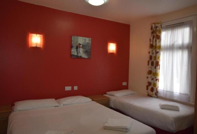 スタンダードトリプルルーム, Cranbrook