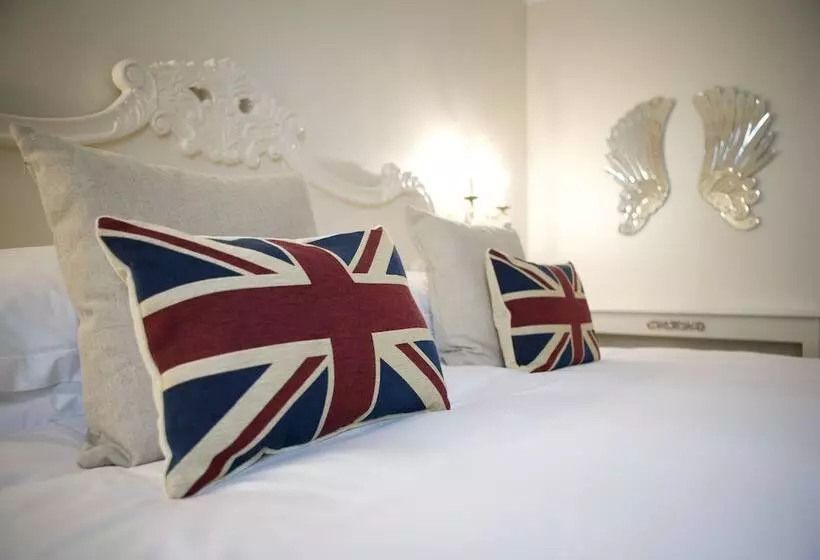 Deluxe Room, Karma Sanctum Soho