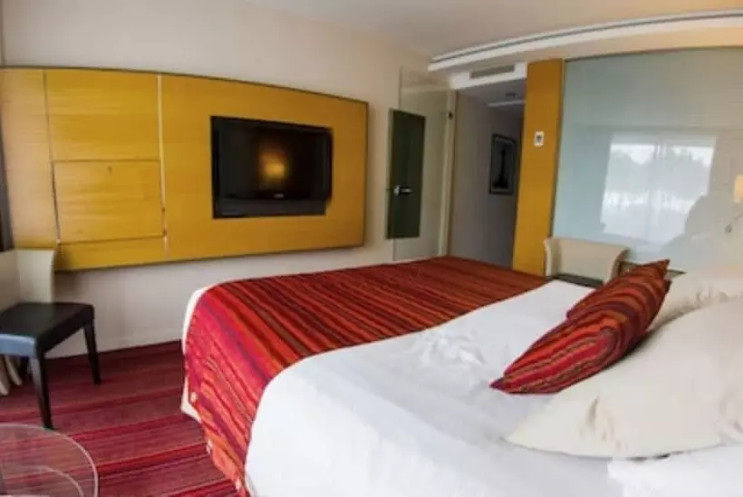 اتاق پرستیژ با چشم‌انداز دریا, Le Churchill Hôtel & Spa
