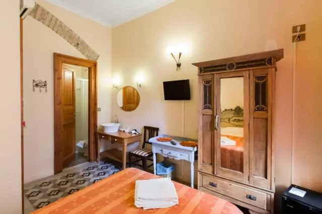 اتاق استاندارد یک نفره, Marta Guest House