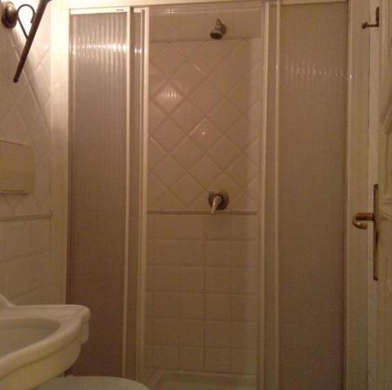 חדר סטנדרט לשלושה, Marta Guest House