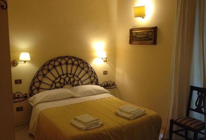 חדר סטנדרט לשלושה, Marta Guest House