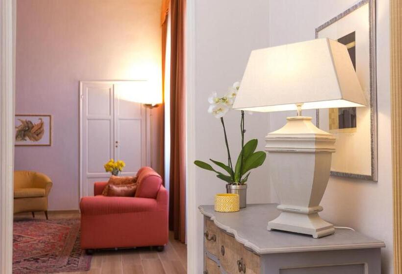 آپارتمان کلاسیک 1 خوابه, Palazzo Alfani  Residenza D Epoca