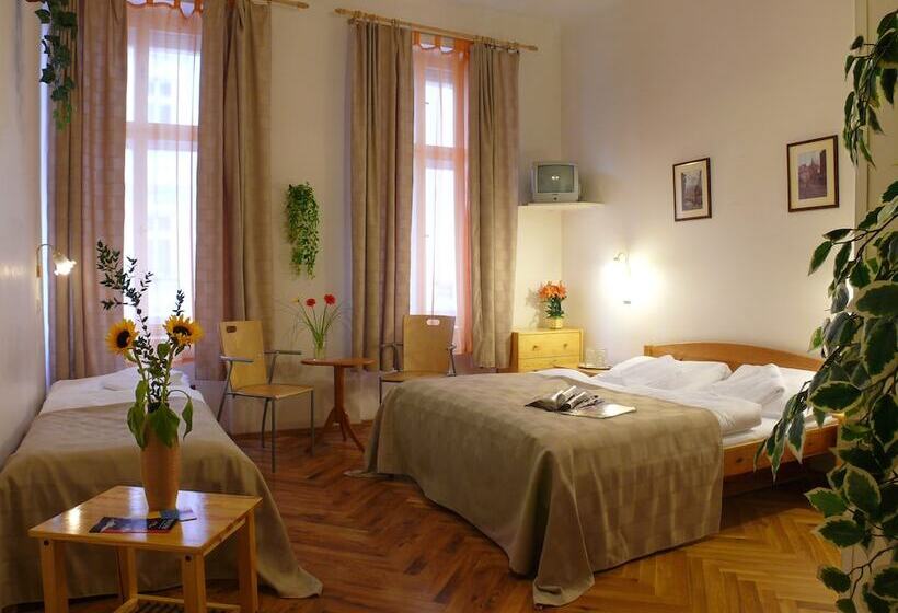 Номер Стандарт Трехместный, Pension Prague City