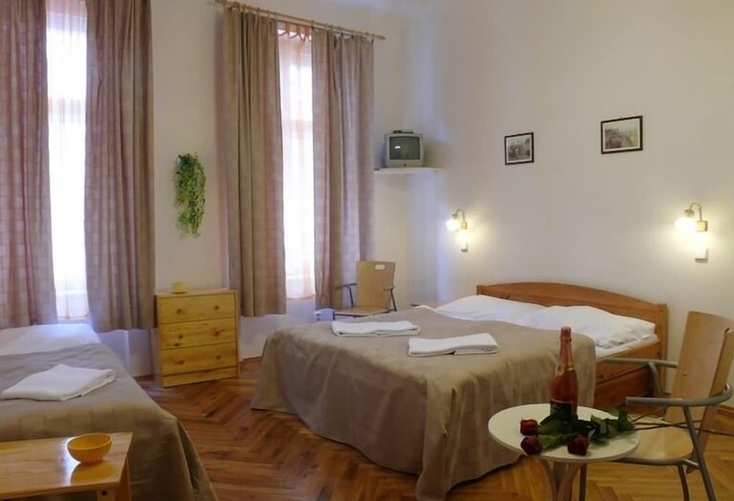 Четырехместный Номер Стандарт, Pension Prague City