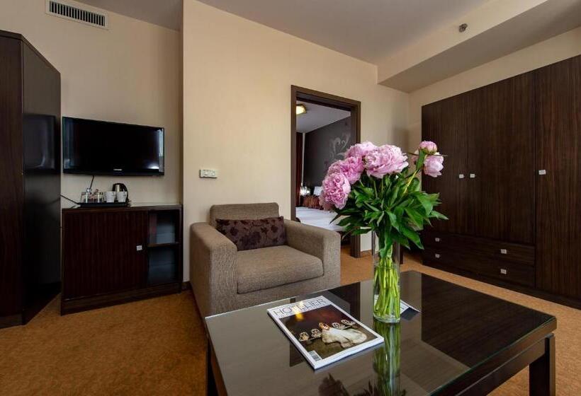 سوییت, Regnum Residence