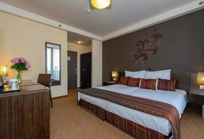 اتاق استاندارد با تراس, Regnum Residence