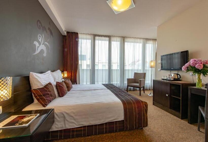 اتاق استاندارد با تراس, Regnum Residence