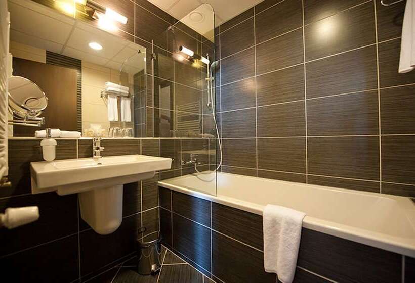 Suite, Regnum Residence