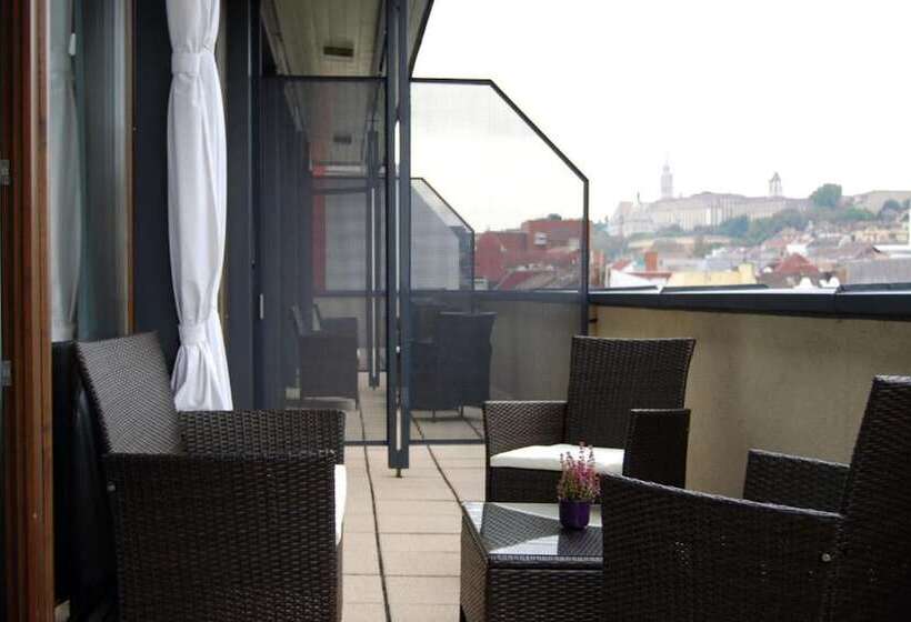 Suite, Regnum Residence