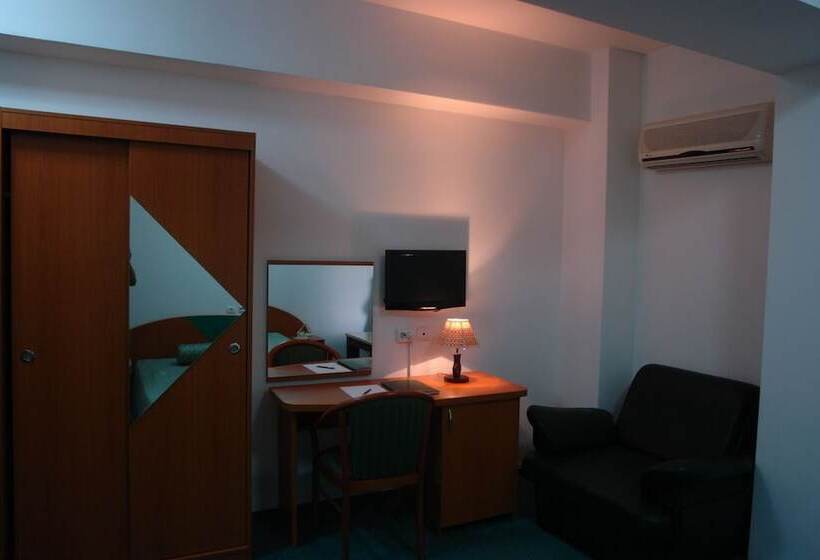 اتاق استاندارد یک نفره, Sir Colentina