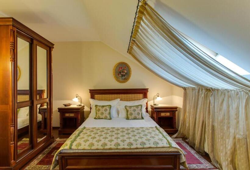 سوییت جونیور, Vila Paris Boutique