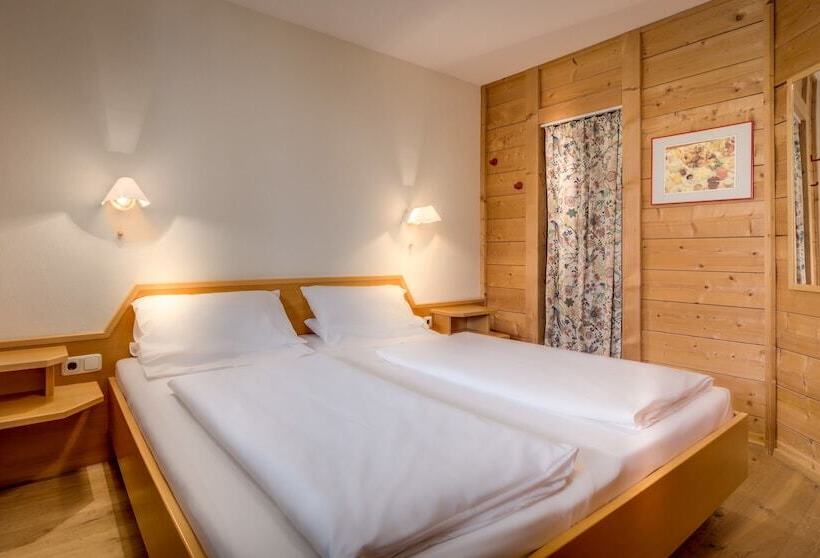 2 Bedrooms Apartment Mountain View, Appartement Hotel Seespitz