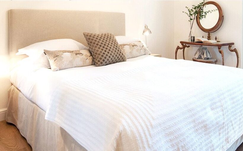 شقة غرفتين, Europa House Apartments