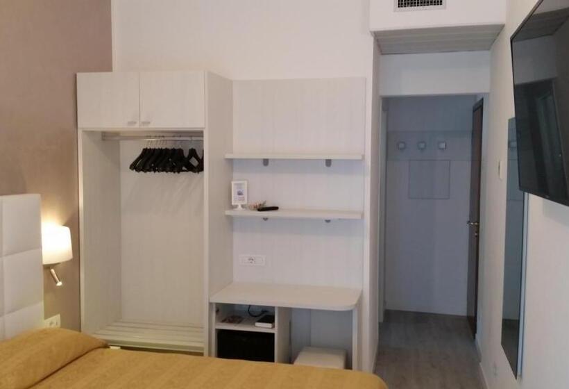 Pokój Standard Trzyosobowy, Acapulco