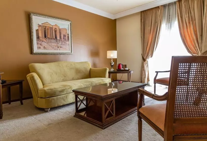 سوئیت سینیور, Acropole Tunis