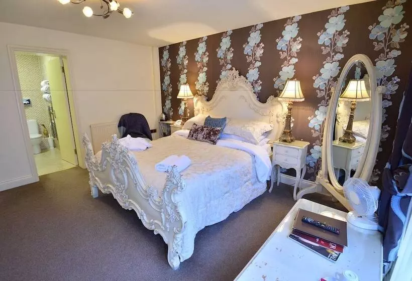 اتاق سوپریور, Angmering Manor