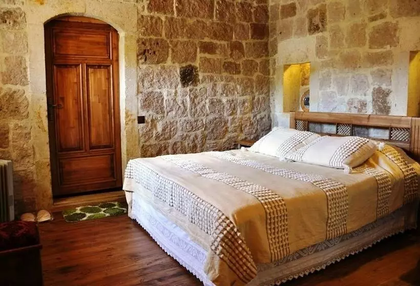 اتاق خانوادگی, Aravan Evi