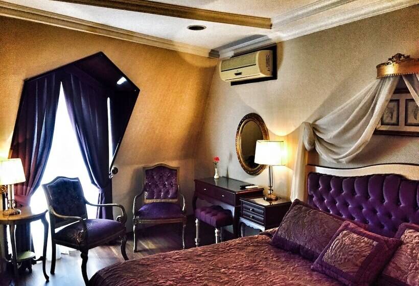 اتاق لوکس, Daphne