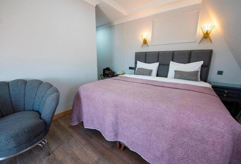 اتاق استاندارد یک نفره, Daphne