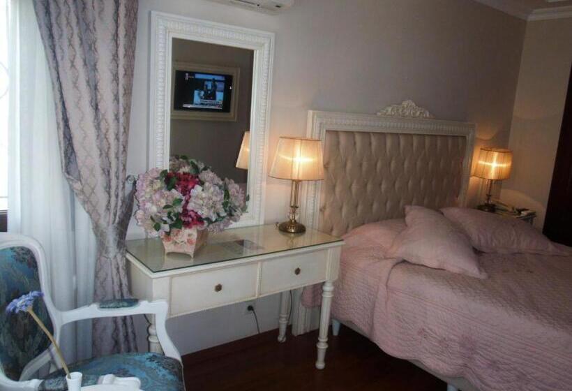 اتاق استاندارد یک نفره, Daphne