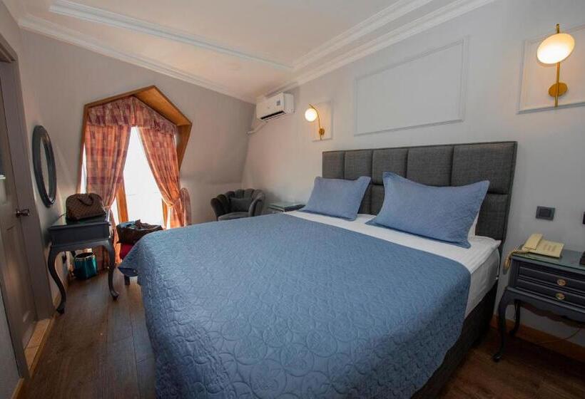 اتاق لوکس, Daphne