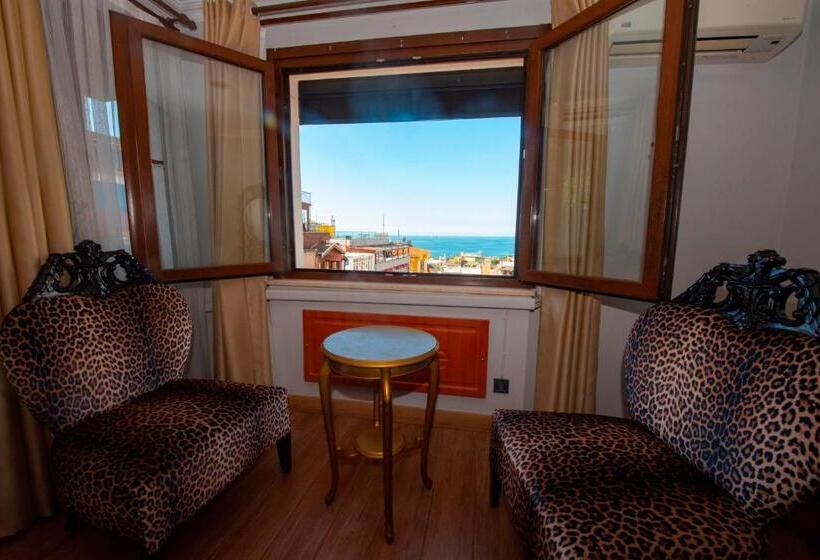 اتاق لوکس, Daphne