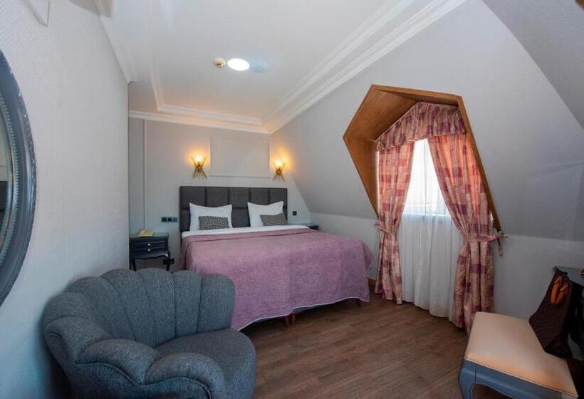 اتاق لوکس, Daphne