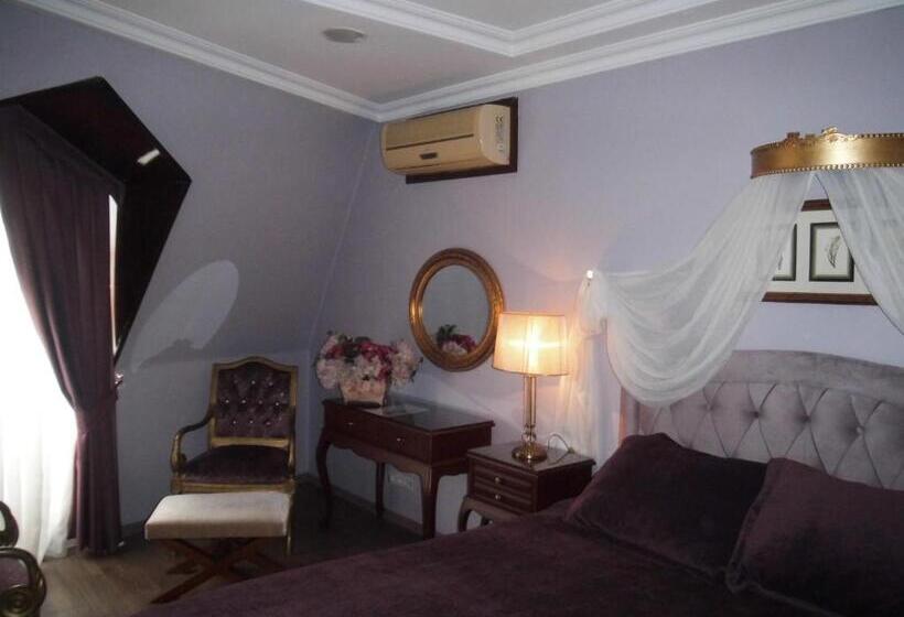 اتاق لوکس, Daphne