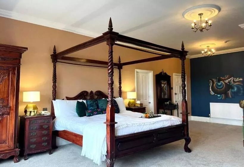 エクゼクティブスイート, De Rougemont Manor Hotel & Suites
