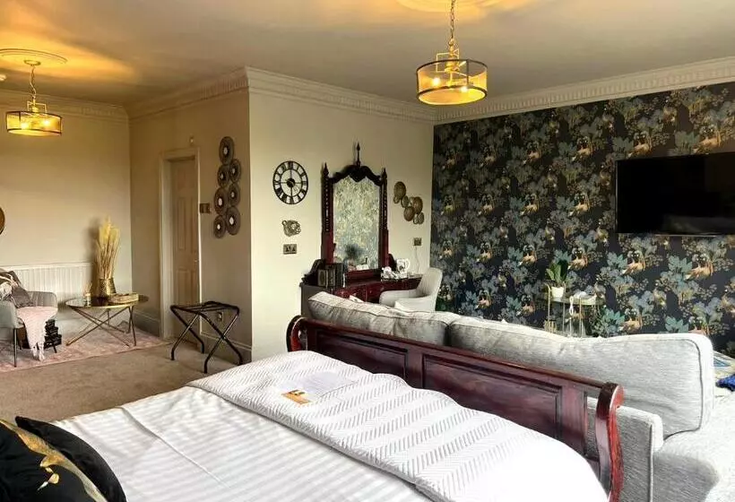 エクゼクティブスイート, De Rougemont Manor Hotel & Suites