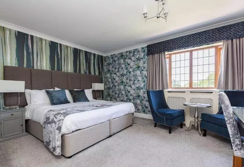 デラックスルーム, De Rougemont Manor Hotel & Suites