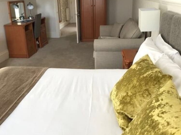 Семейный Номер, De Rougemont Manor Hotel & Suites