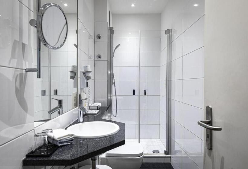 수피리어 룸, Dom