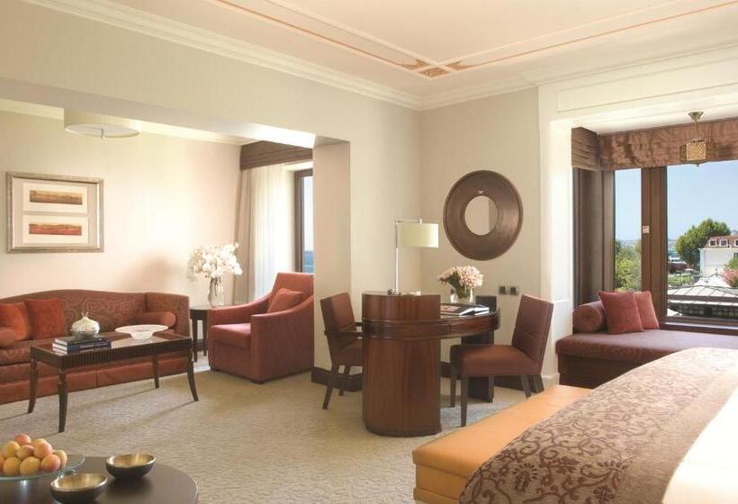 سوئیت جونیور با تخت بزرگ, Four Seasons Hotel Istanbul At The Bosphorus