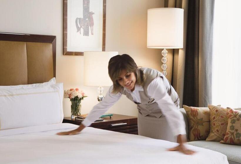 اتاق استاندارد با تخت دوبل, Four Seasons Hotel Istanbul At The Bosphorus
